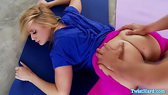 Чувствената Йога И Оралните Умения На Aj Applegate В Действие