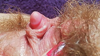 Experiencia Pov Intensa De Orgasmos Con Grandes Clítoris Y Estimulación De Coños